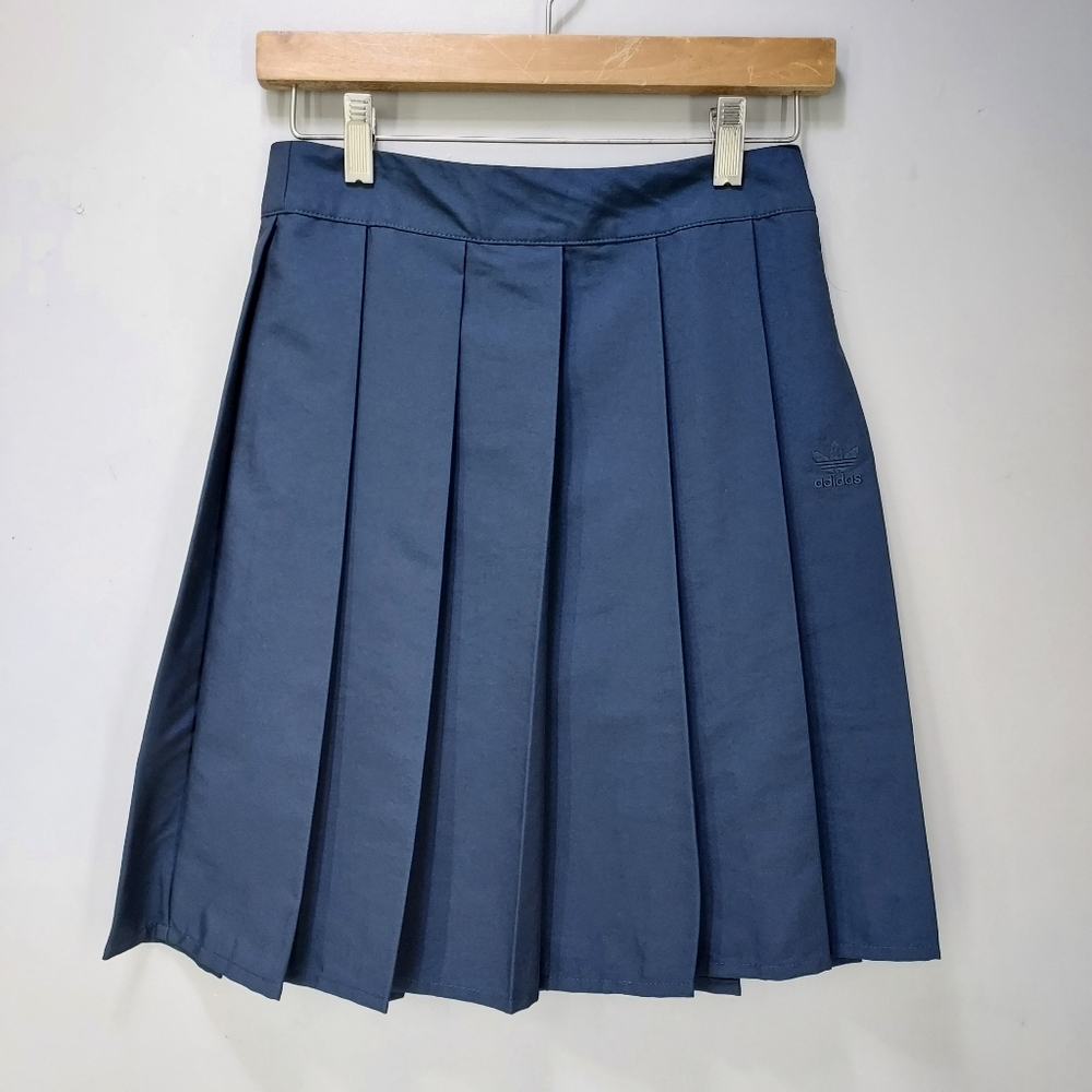 NWT Adidas Pleated Skirt (Japanese XS )
